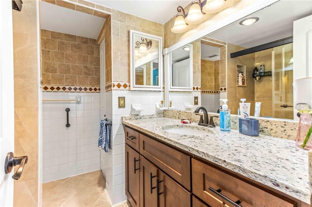 For Sale: $665,000 (2 beds, 2 baths, 1364 Square Feet)