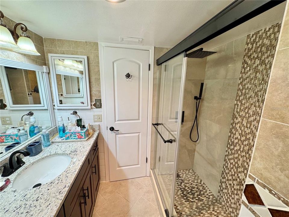 For Sale: $665,000 (2 beds, 2 baths, 1364 Square Feet)