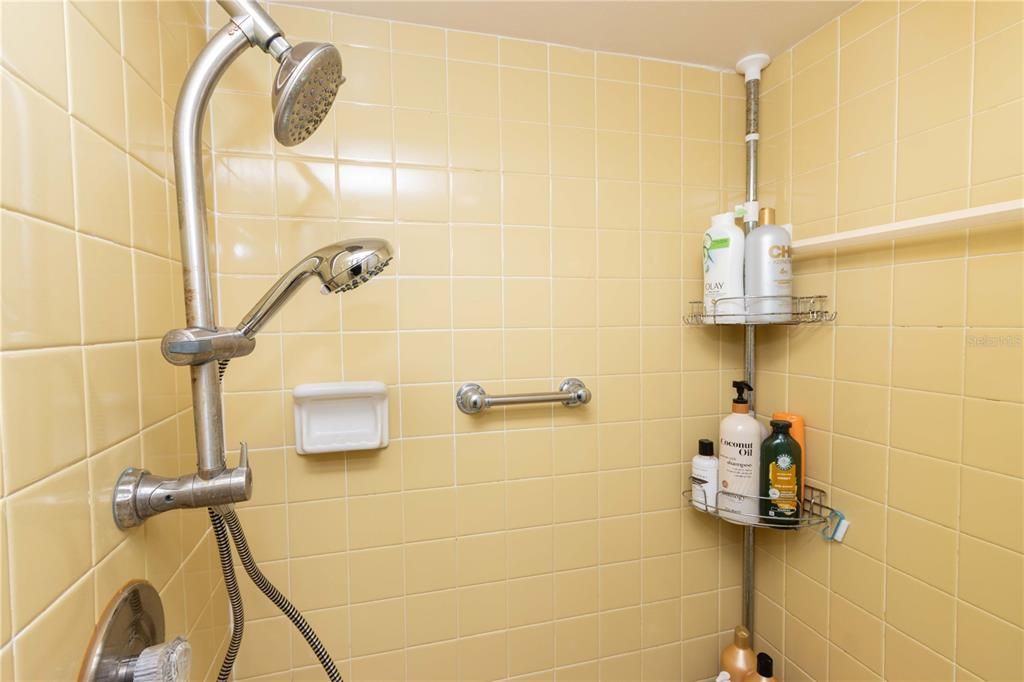 For Sale: $665,000 (2 beds, 2 baths, 1364 Square Feet)