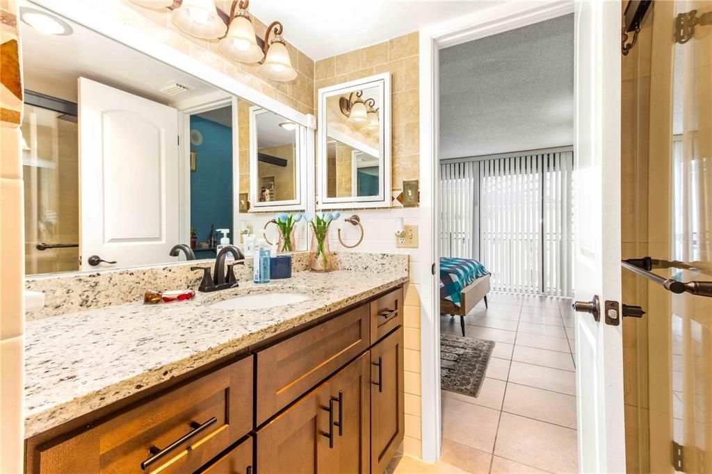 For Sale: $665,000 (2 beds, 2 baths, 1364 Square Feet)