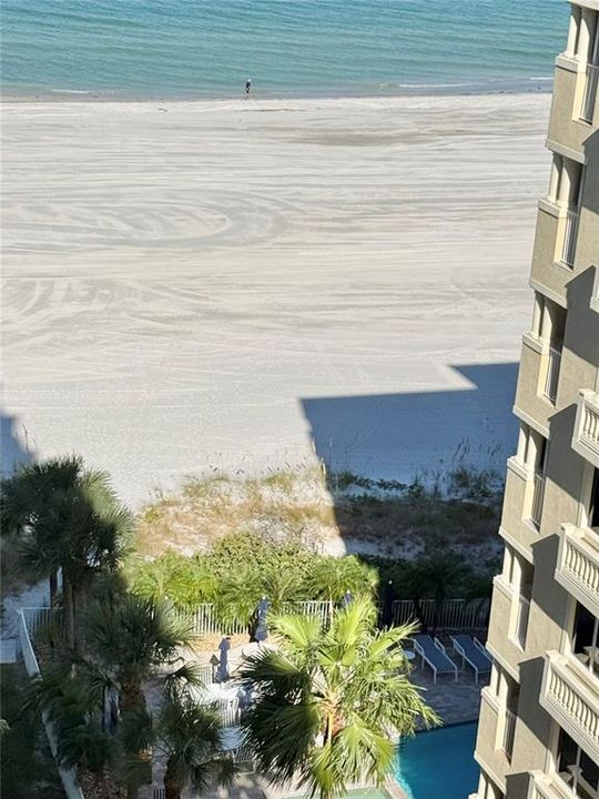 For Sale: $665,000 (2 beds, 2 baths, 1364 Square Feet)