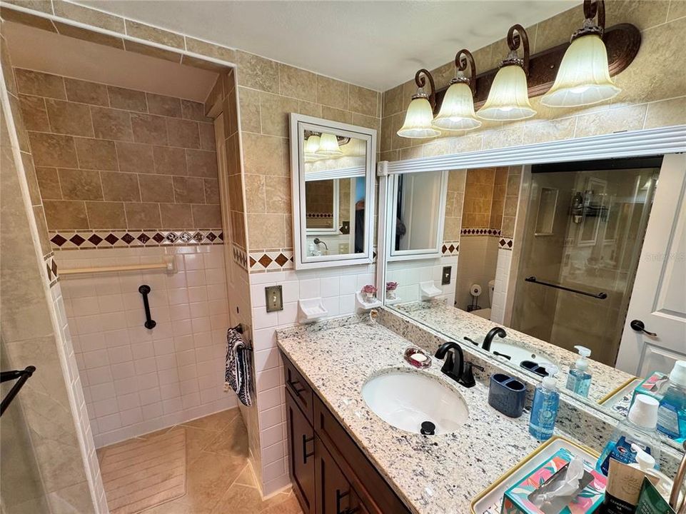 For Sale: $665,000 (2 beds, 2 baths, 1364 Square Feet)