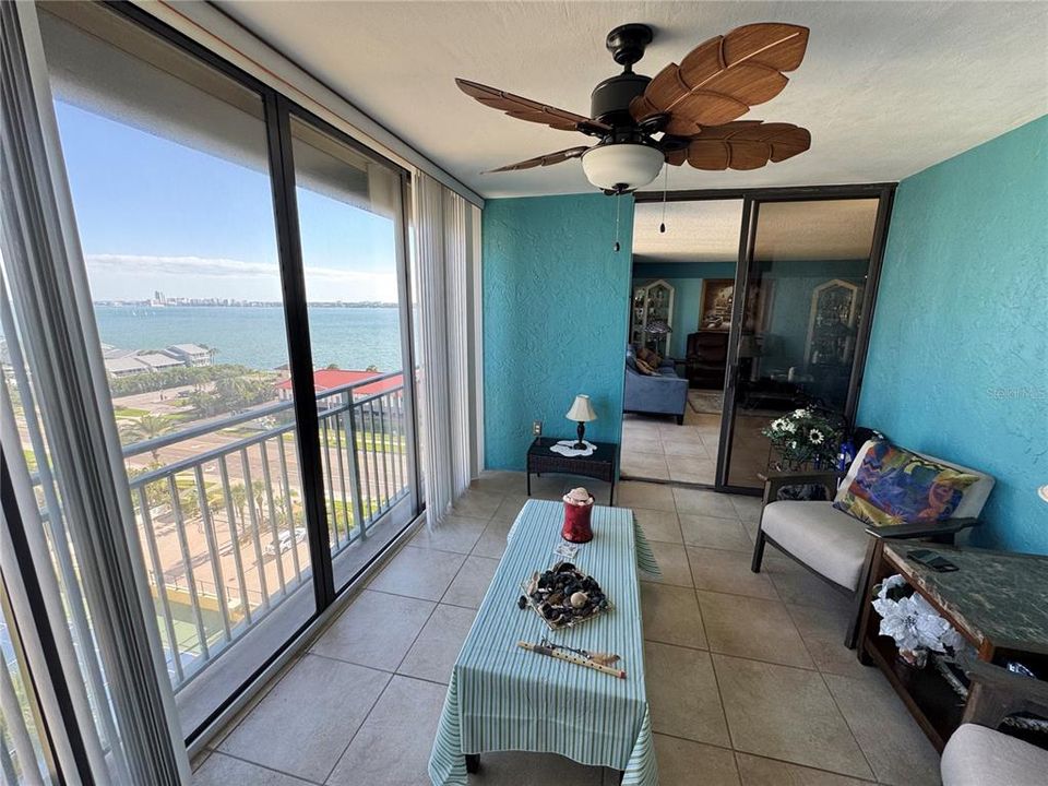 For Sale: $665,000 (2 beds, 2 baths, 1364 Square Feet)