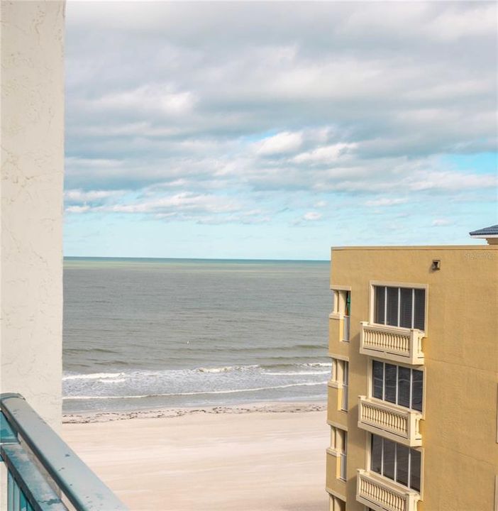 For Sale: $665,000 (2 beds, 2 baths, 1364 Square Feet)