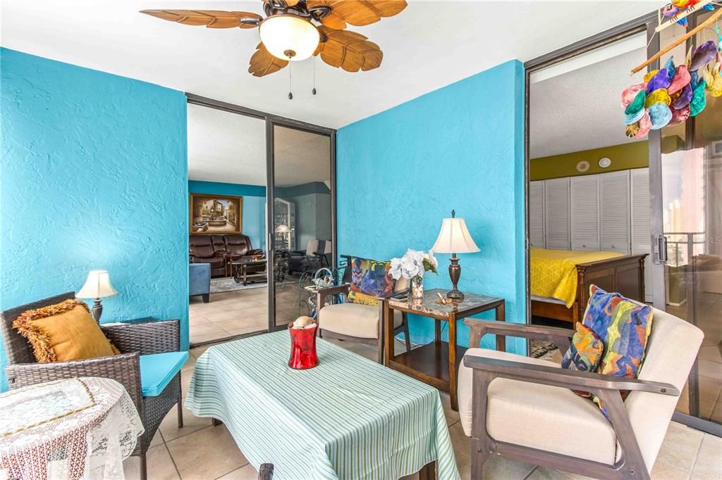 For Sale: $665,000 (2 beds, 2 baths, 1364 Square Feet)