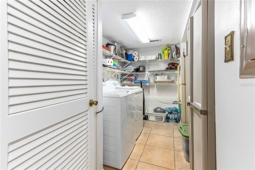 For Sale: $665,000 (2 beds, 2 baths, 1364 Square Feet)