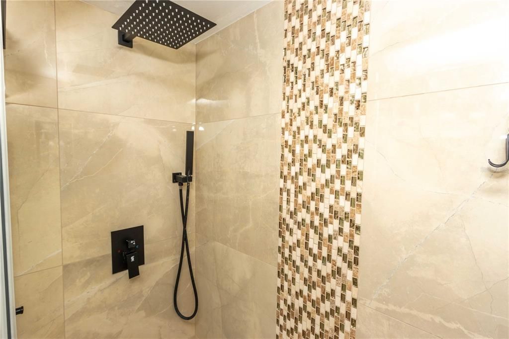 For Sale: $665,000 (2 beds, 2 baths, 1364 Square Feet)