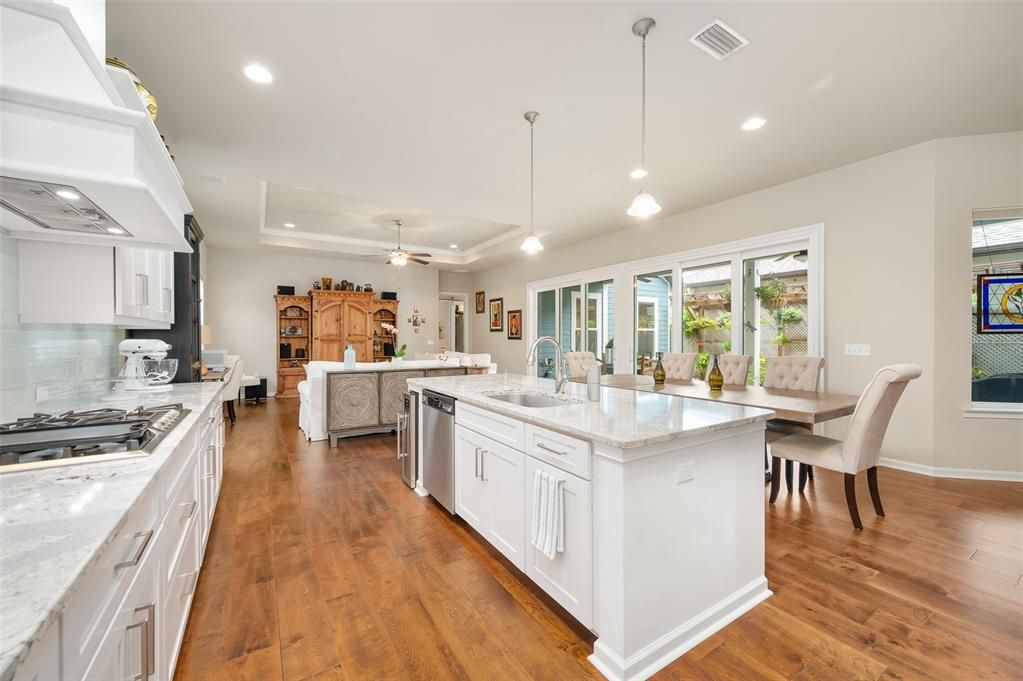 En Venta: $527,000 (3 camas, 2 baños, 2099 Pies cuadrados)