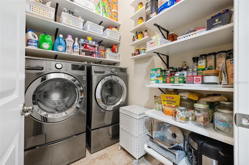 En Venta: $527,000 (3 camas, 2 baños, 2099 Pies cuadrados)