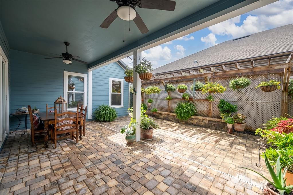 En Venta: $527,000 (3 camas, 2 baños, 2099 Pies cuadrados)