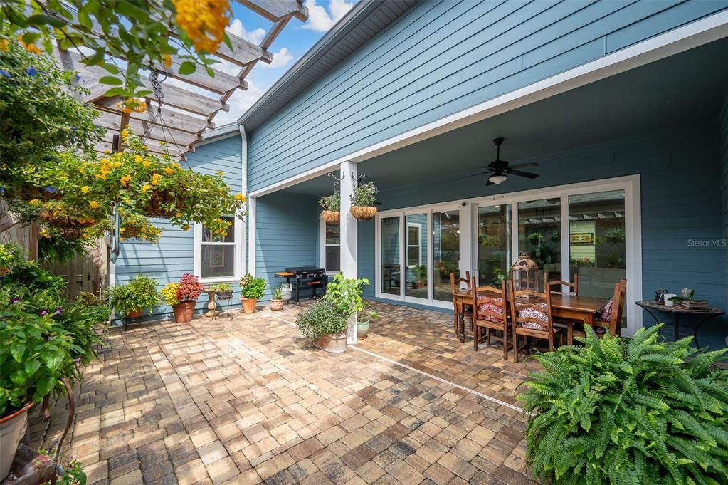 En Venta: $527,000 (3 camas, 2 baños, 2099 Pies cuadrados)