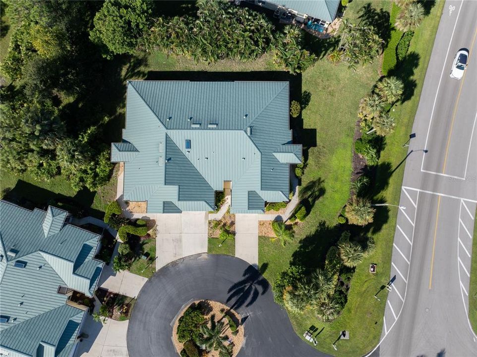 For Sale: $253,000 (2 beds, 2 baths, 1042 Square Feet)