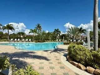 For Sale: $253,000 (2 beds, 2 baths, 1042 Square Feet)