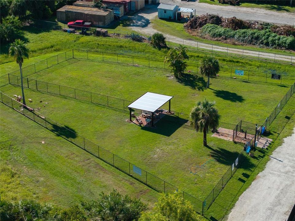 For Sale: $253,000 (2 beds, 2 baths, 1042 Square Feet)