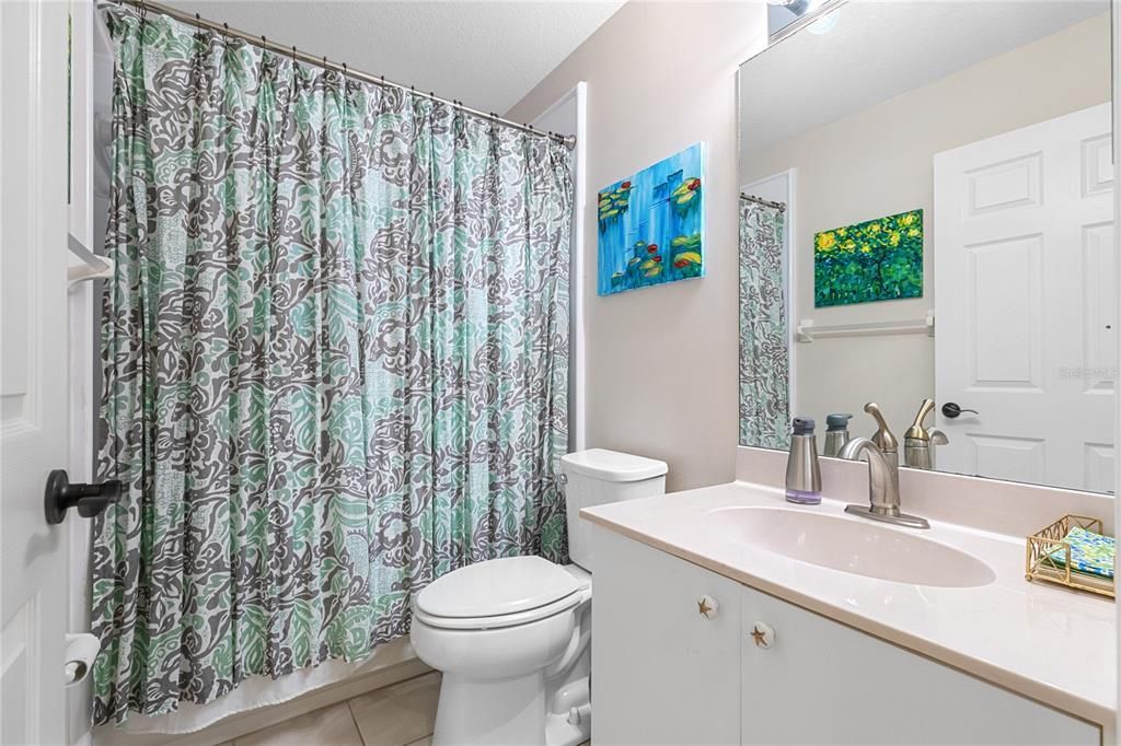 For Sale: $253,000 (2 beds, 2 baths, 1042 Square Feet)