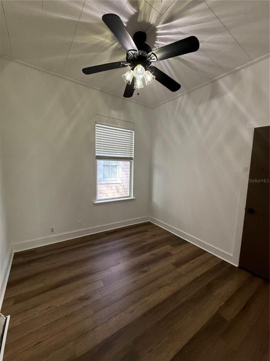 出租: $1,700 (3 贝兹, 1 浴室, 1326 平方英尺)