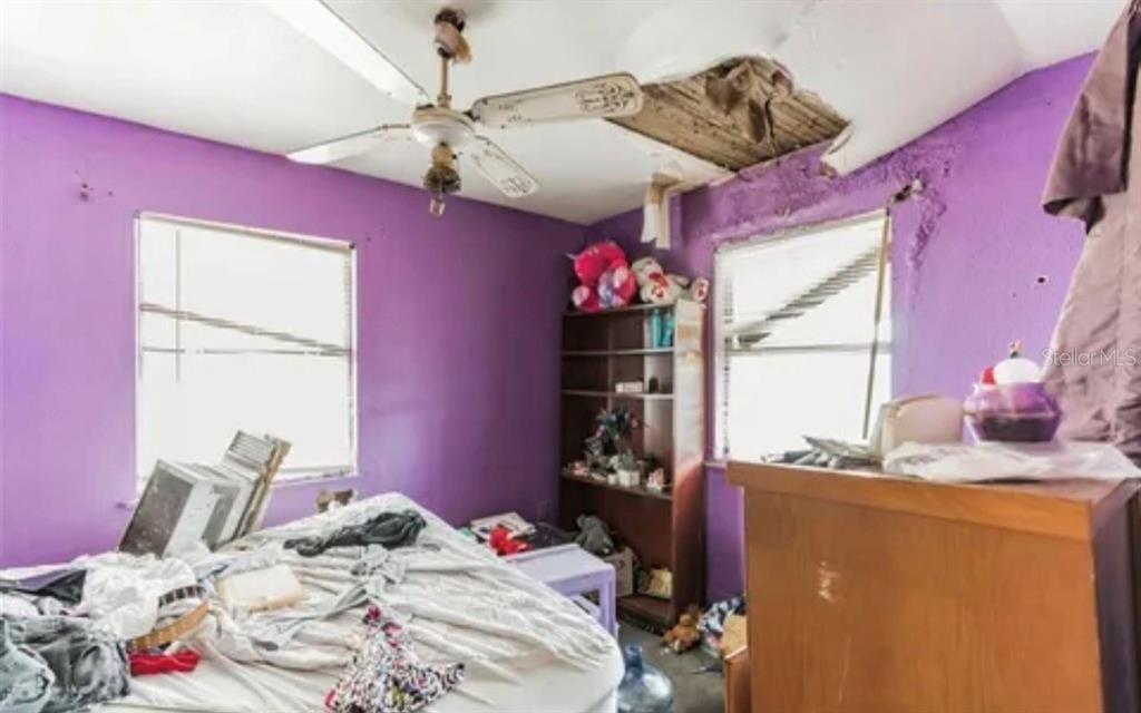 Active With Contract: $80,000 (2 beds, 1 baths, 830 Square Feet)