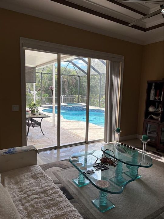 En Renta: $4,000 (4 camas, 3 baños, 2332 Pies cuadrados)