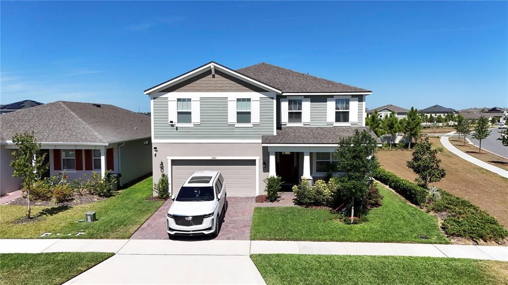 For Rent: $4,100 (6 beds, 4 baths, 3299 Square Feet)