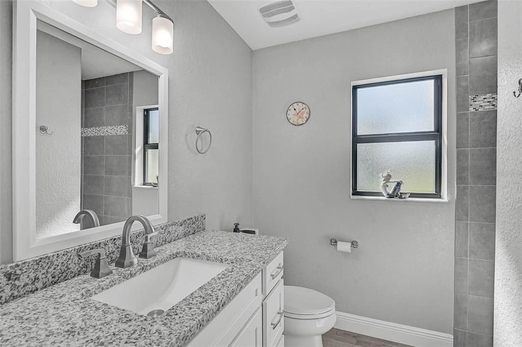 Activo con contrato: $469,900 (3 camas, 2 baños, 1436 Pies cuadrados)