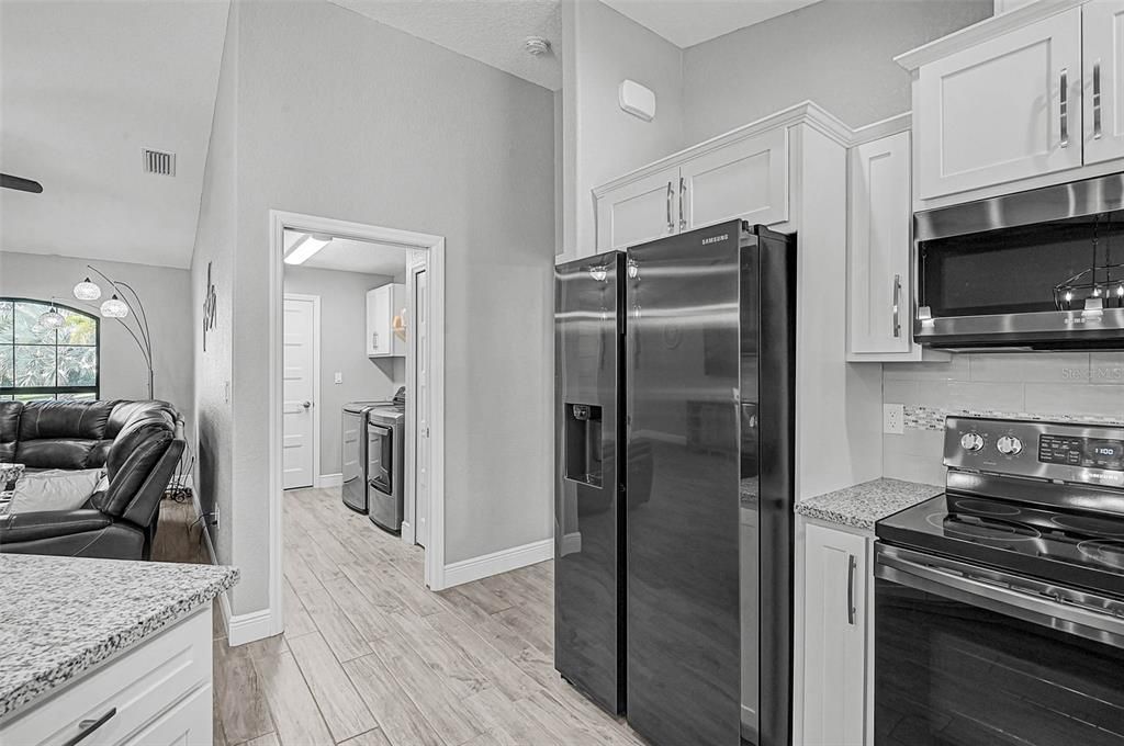 Activo con contrato: $469,900 (3 camas, 2 baños, 1436 Pies cuadrados)