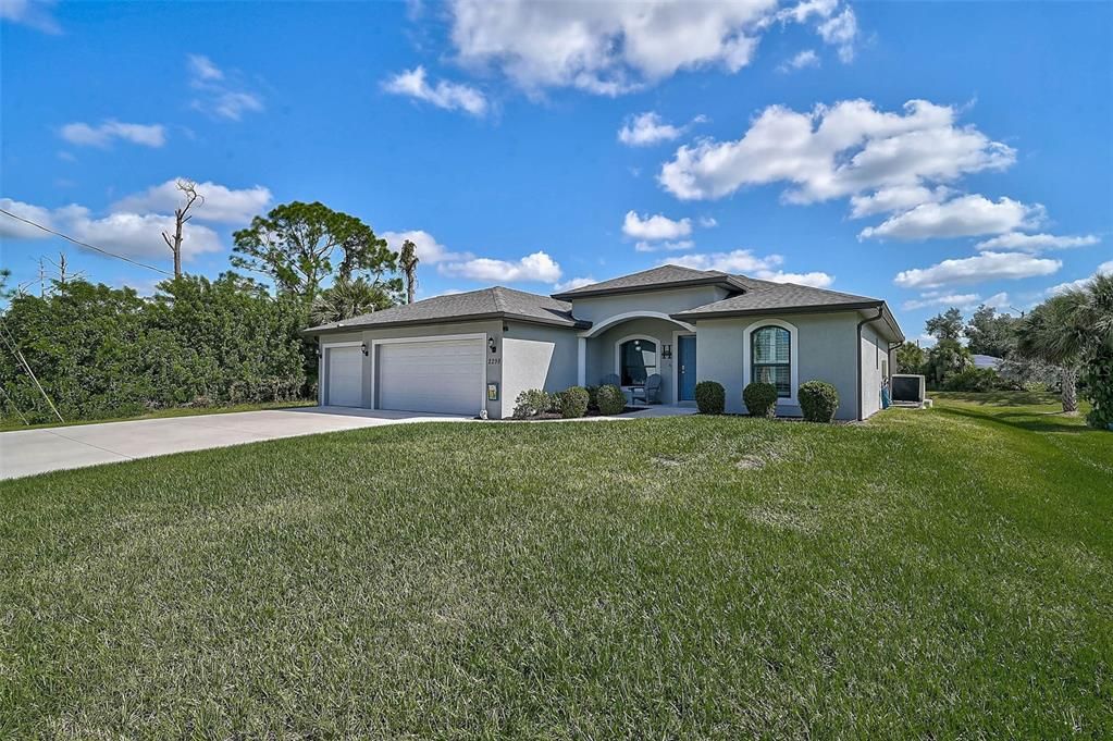 Activo con contrato: $469,900 (3 camas, 2 baños, 1436 Pies cuadrados)