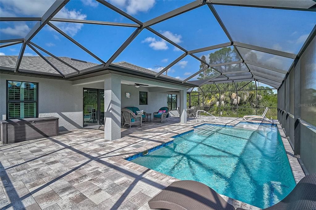 Activo con contrato: $469,900 (3 camas, 2 baños, 1436 Pies cuadrados)