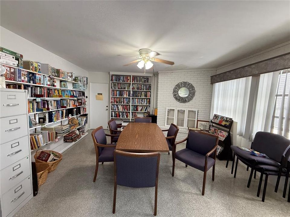 For Sale: $150,000 (2 beds, 2 baths, 880 Square Feet)