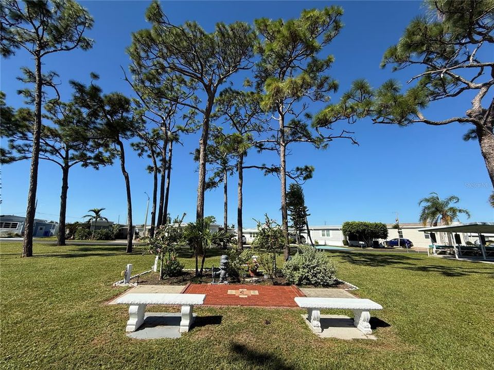 For Sale: $150,000 (2 beds, 2 baths, 880 Square Feet)