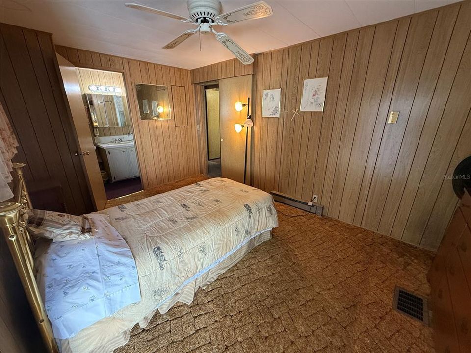 For Sale: $150,000 (2 beds, 2 baths, 880 Square Feet)