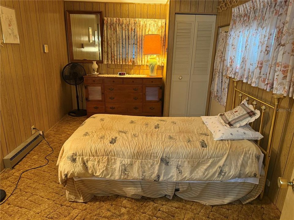 For Sale: $150,000 (2 beds, 2 baths, 880 Square Feet)