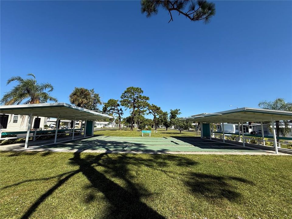 For Sale: $150,000 (2 beds, 2 baths, 880 Square Feet)