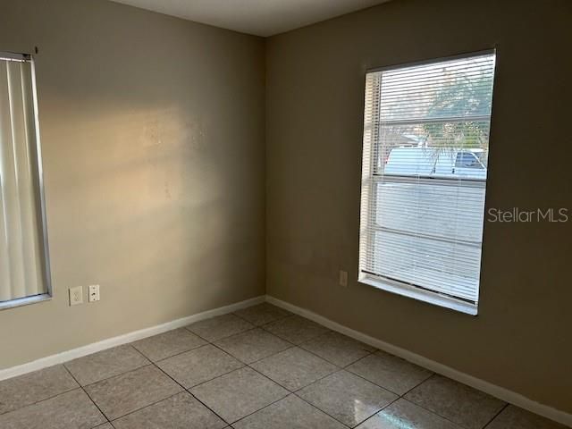 En Venta: $265,000 (3 camas, 2 baños, 1050 Pies cuadrados)