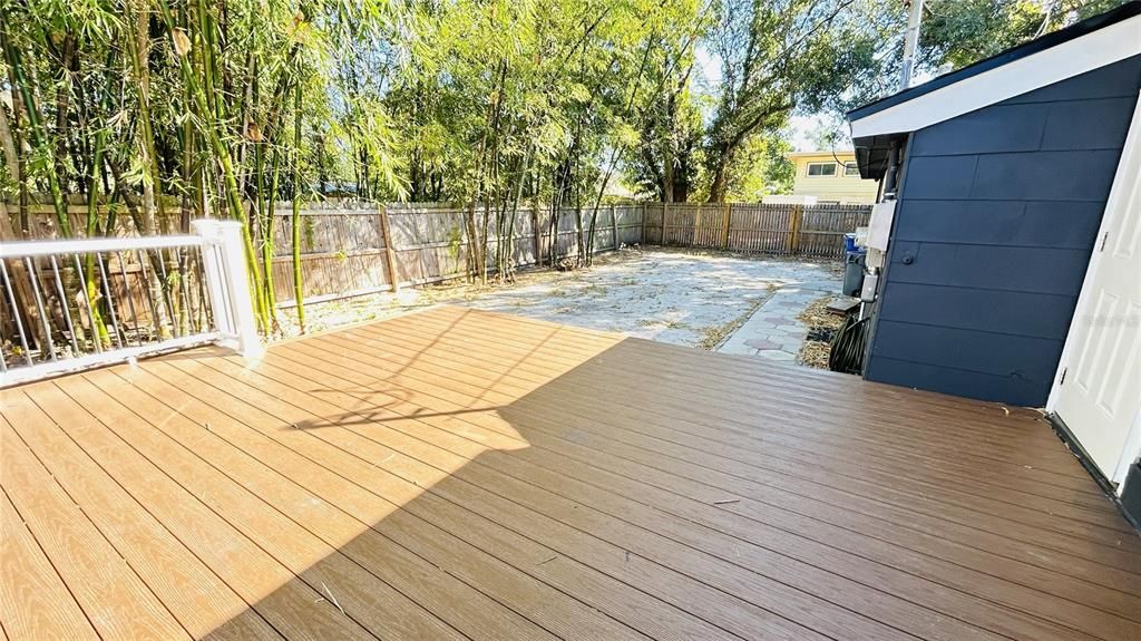 Под контрактом: $366,000 (3 спален, 2 ванн, 1054 Квадратных фут)