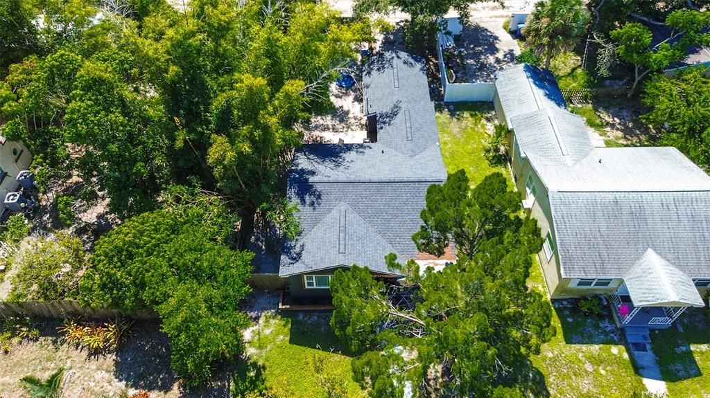 Под контрактом: $366,000 (3 спален, 2 ванн, 1054 Квадратных фут)