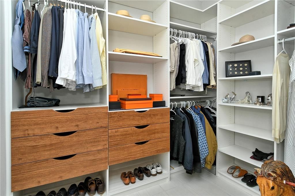 Active With Contract: $799,000 (3 beds, 3 baths, 2204 Square Feet)