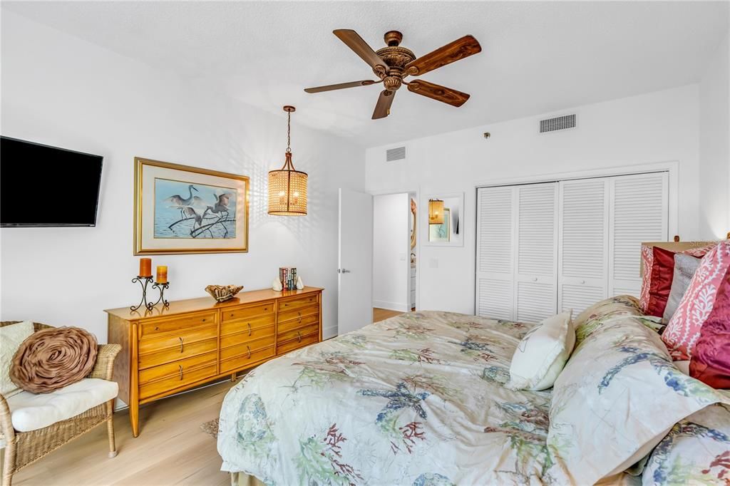 В аренду: $9,000 (2 спален, 2 ванн, 1514 Квадратных фут)