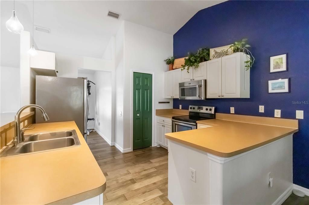 待售: $315,000 (3 贝兹, 2 浴室, 1883 平方英尺)