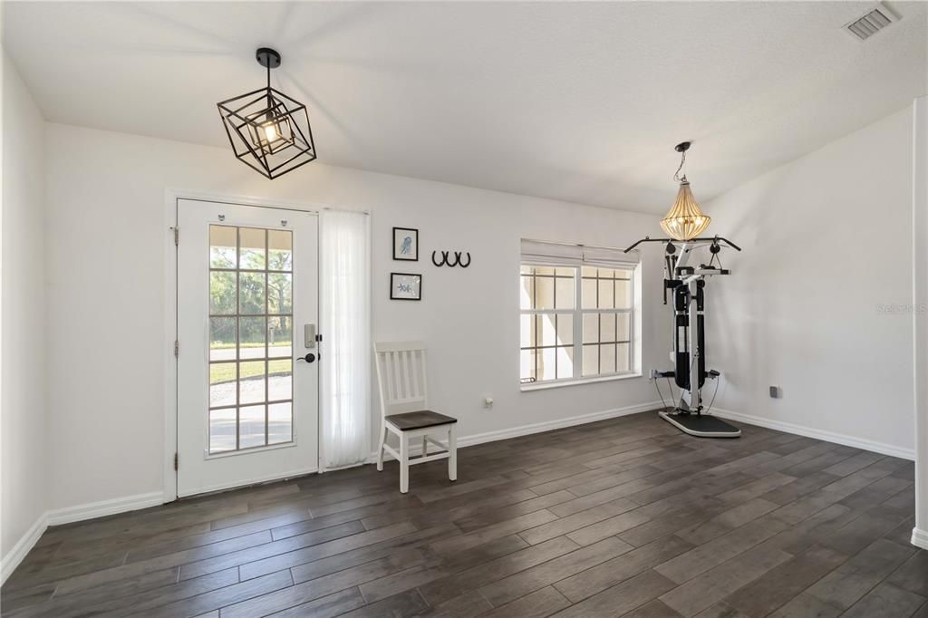 待售: $315,000 (3 贝兹, 2 浴室, 1883 平方英尺)