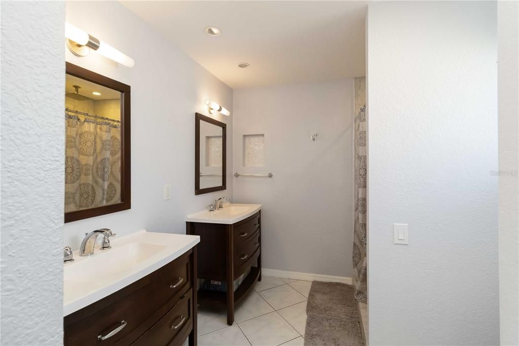 待售: $315,000 (3 贝兹, 2 浴室, 1883 平方英尺)