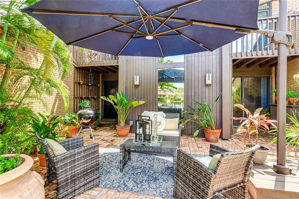 出租: $3,500 (2 贝兹, 1 浴室, 1122 平方英尺)