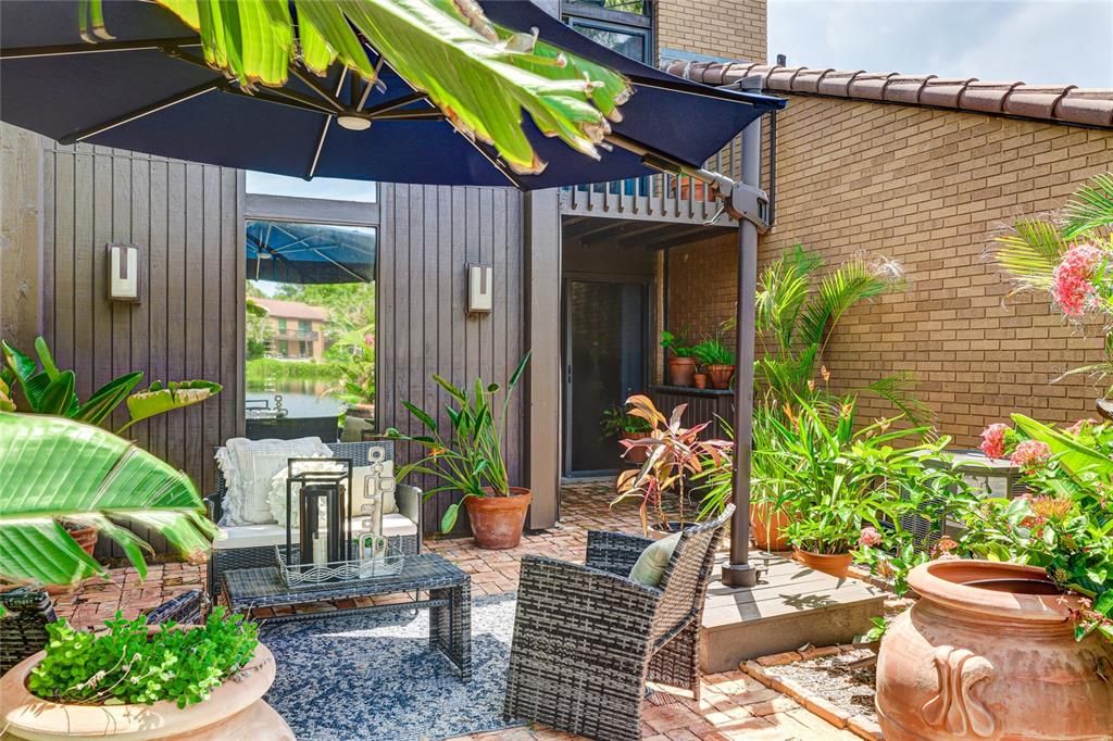 出租: $3,500 (2 贝兹, 1 浴室, 1122 平方英尺)