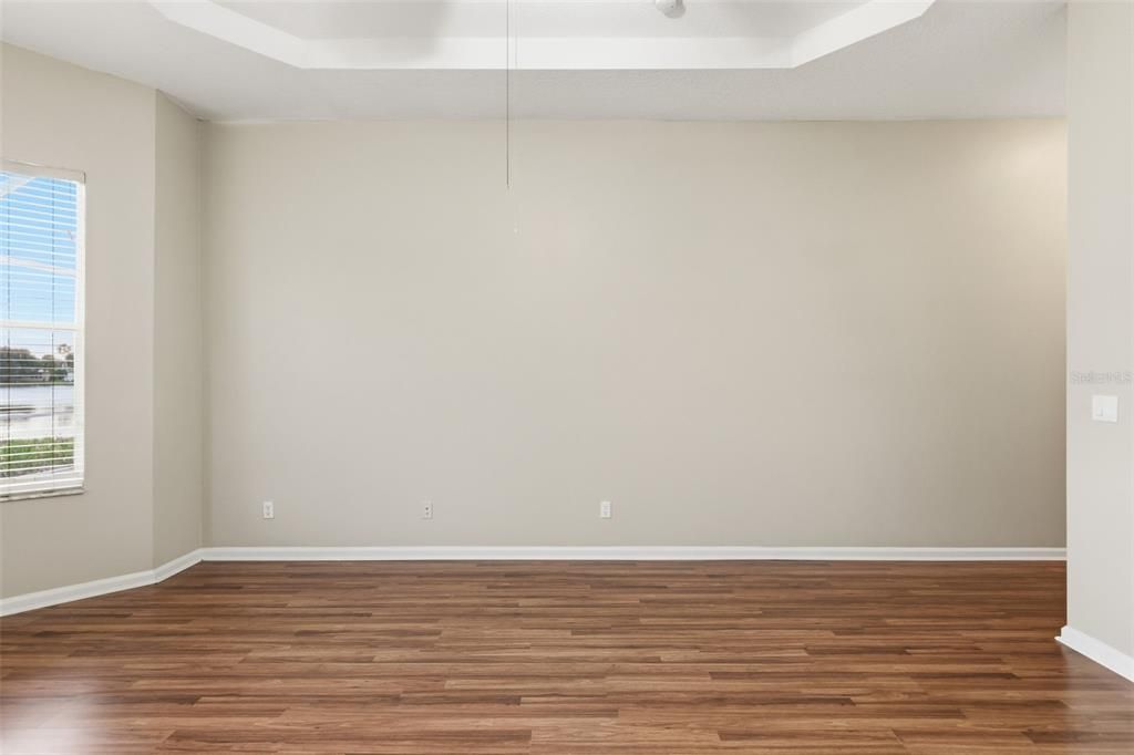 En Venta: $639,900 (5 camas, 3 baños, 2821 Pies cuadrados)