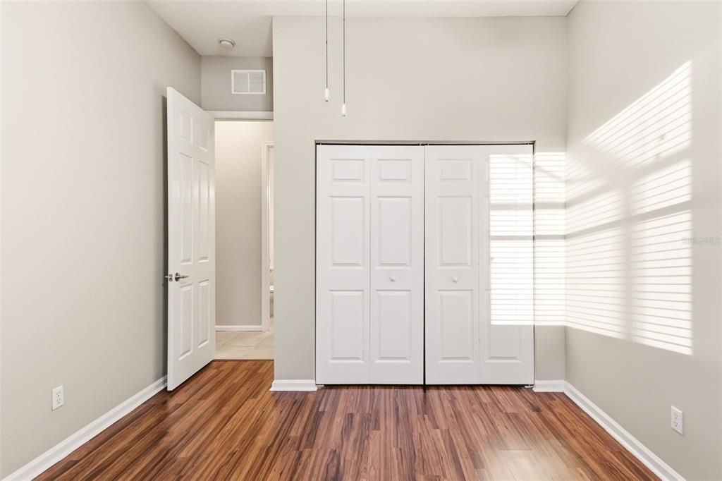 En Venta: $639,900 (5 camas, 3 baños, 2821 Pies cuadrados)