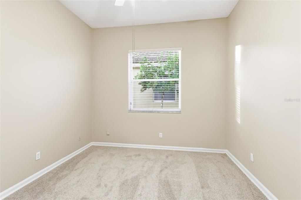 En Venta: $639,900 (5 camas, 3 baños, 2821 Pies cuadrados)