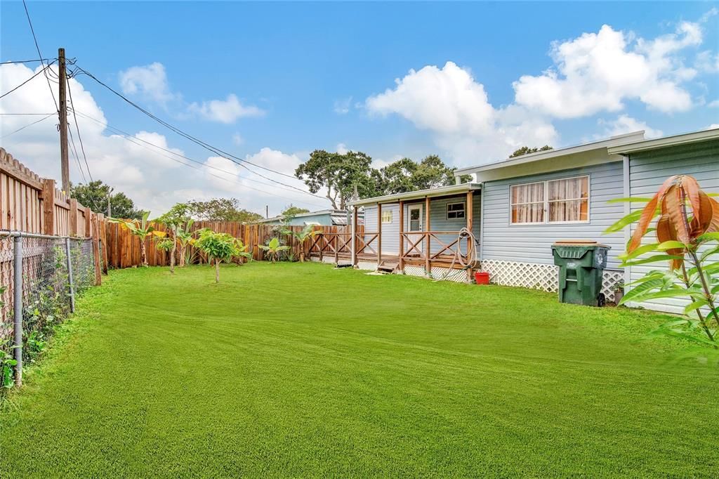 For Sale: $185,000 (2 beds, 1 baths, 744 Square Feet)