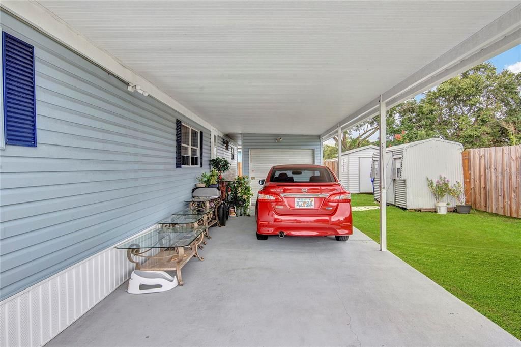 For Sale: $185,000 (2 beds, 1 baths, 744 Square Feet)