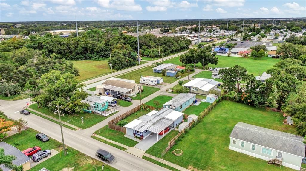 For Sale: $185,000 (2 beds, 1 baths, 744 Square Feet)