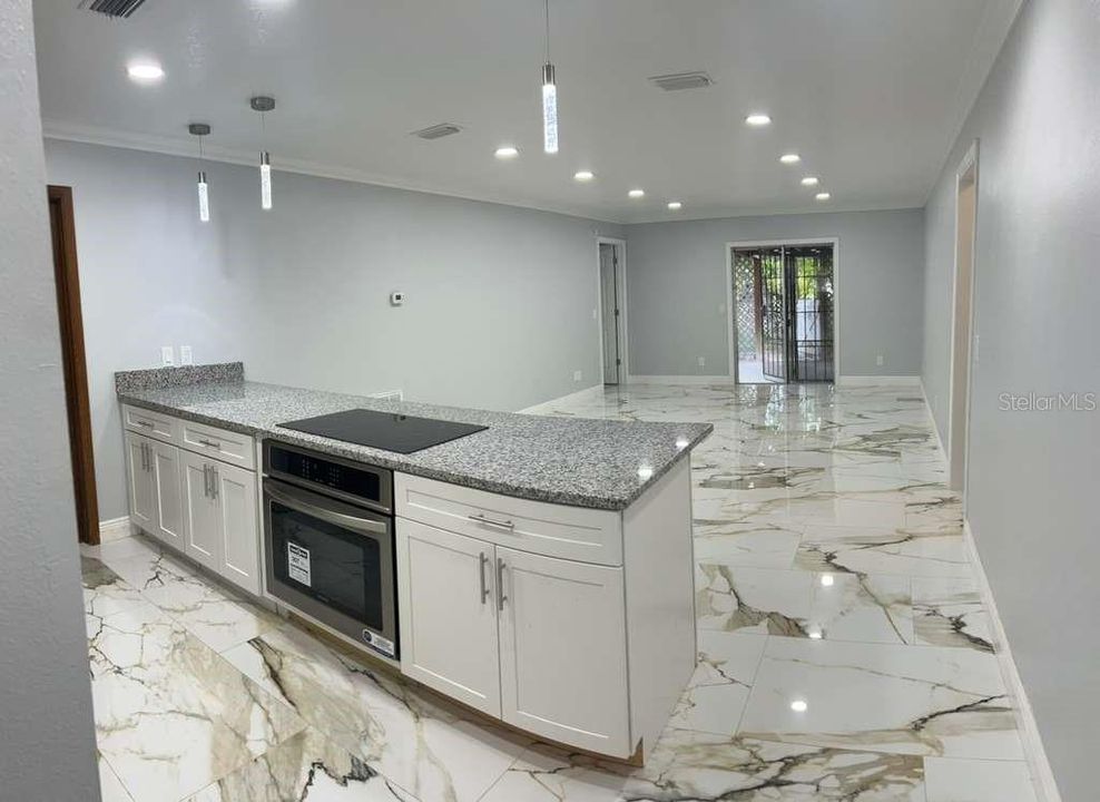 待售: $414,900 (3 贝兹, 2 浴室, 1185 平方英尺)