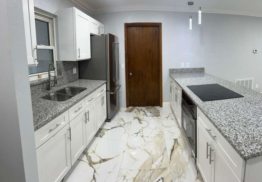 待售: $414,900 (3 贝兹, 2 浴室, 1185 平方英尺)